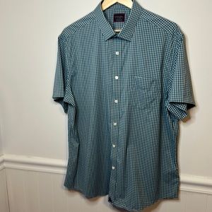 UNTUCKit Short Sleeved Button Down Shirt